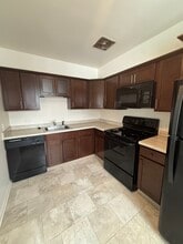 MadGrey Apartments in Lansing, MI - Foto de edificio - Building Photo