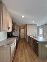 125 S Manor St in Oxford, MI - Building Photo - Building Photo