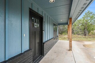 2223 Comet Trail in Granbury, TX - Building Photo - Building Photo