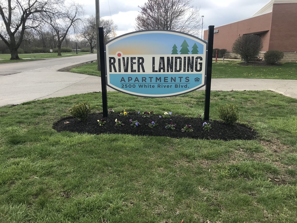 River Landing Apartments in Muncie, IN - Foto de edificio