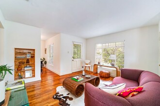 1401 Ashwood Rd in Austin, TX - Foto de edificio - Building Photo