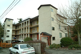 Wind Chimes in Seattle, WA - Building Photo - Building Photo