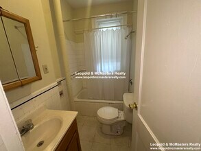 76 Dunboy St, Unit 3 in Boston, MA - Building Photo - Building Photo