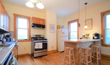 346 Faneuil St, Unit 2 in Boston, MA - Foto de edificio - Building Photo