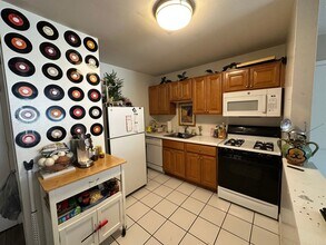 3069 Oakland in Milwaukee, WI - Foto de edificio - Interior Photo