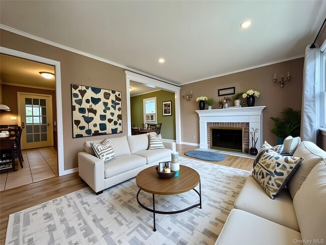 14 Cherry St in East Northport, NY - Building Photo - Building Photo