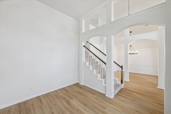 315 Vantage Pointe Cir