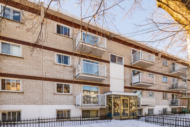 7390 Des Ormeaux Av