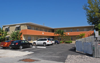 999 NE 23rd Dr in Wilton Manors, FL - Building Photo - Building Photo