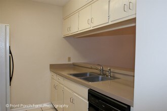 3756 Donovan Dr in Tallahassee, FL - Building Photo - Building Photo