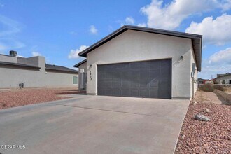 12017 Cotton Cloud Wy in Socorro, TX - Building Photo - Building Photo