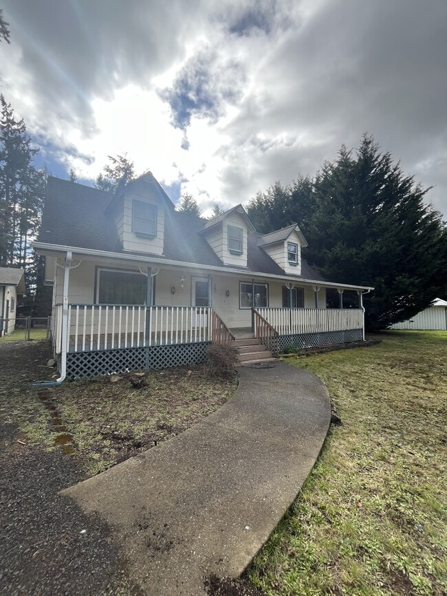 340 E Island Lake Rd in Shelton, WA - Building Photo - Building Photo