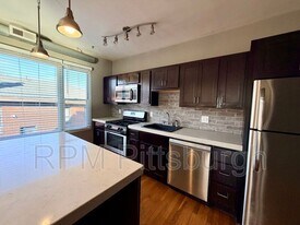 6407 Bartlett St in Pittsburgh, PA - Building Photo