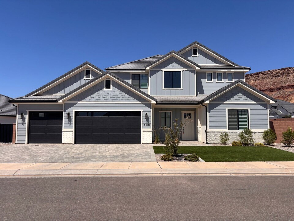 308 S Water Crse Dr in Washington, UT - Building Photo
