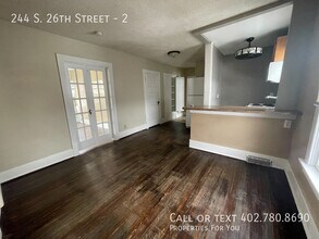 244 S 26th St in Lincoln, NE - Building Photo - Building Photo