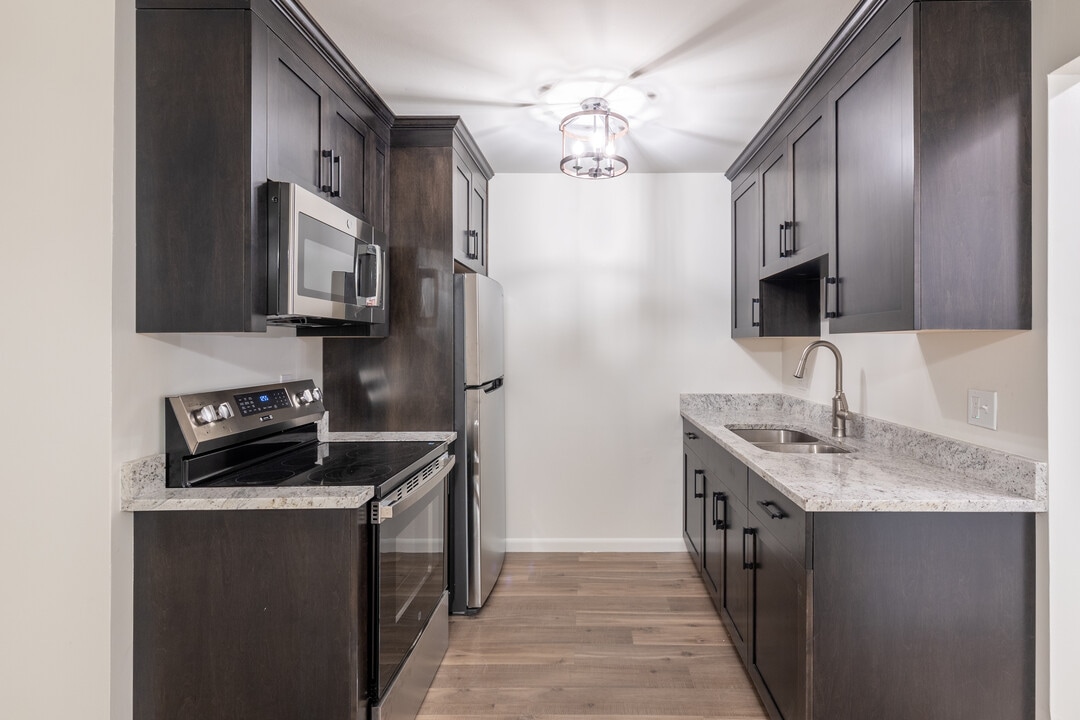 Wildwood Apartments in Roseville, MI - Foto de edificio