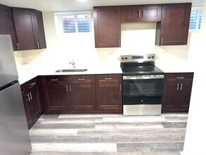 10350 Milford St in Westchester, IL - Building Photo - Building Photo