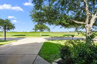 14214 Ayers Rock Rd in Sugar Land, TX - Building Photo - Building Photo