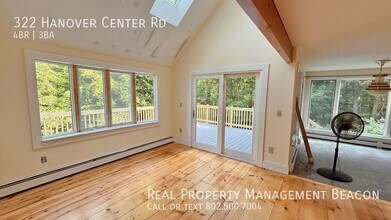 322 Hanover Center Rd in Etna, NH - Foto de edificio - Building Photo