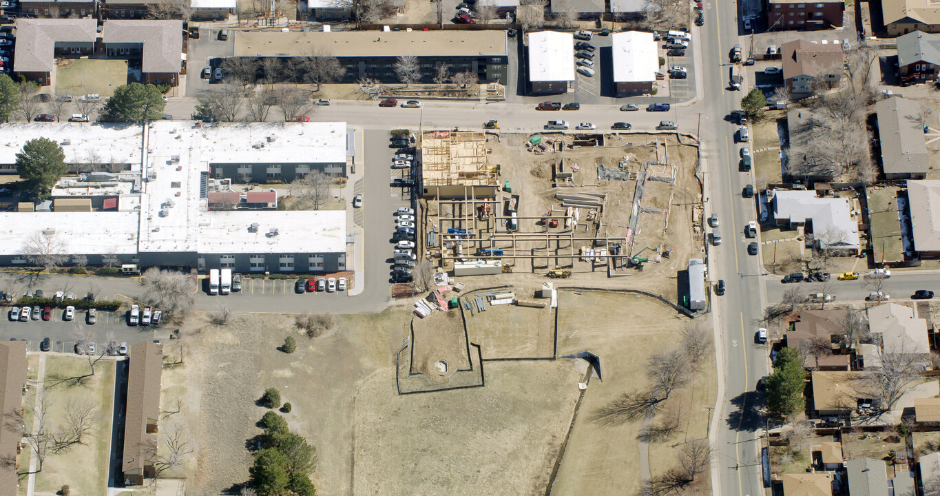 Overlook at Powers Park in Littleton, CO - Building Photo