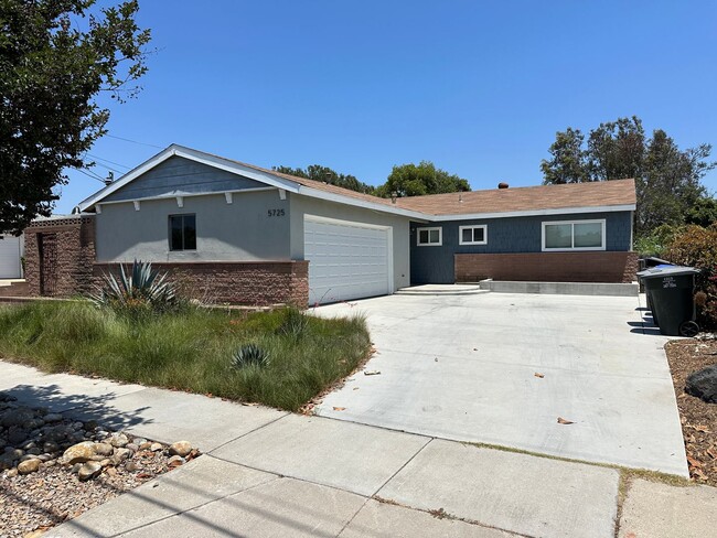 property at 5725 Yorkshire Ave