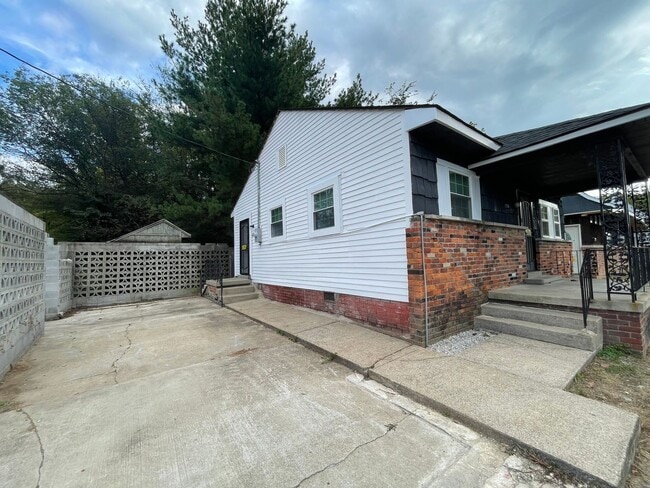 1258 Flournoy St in Paducah, KY - Building Photo - Building Photo