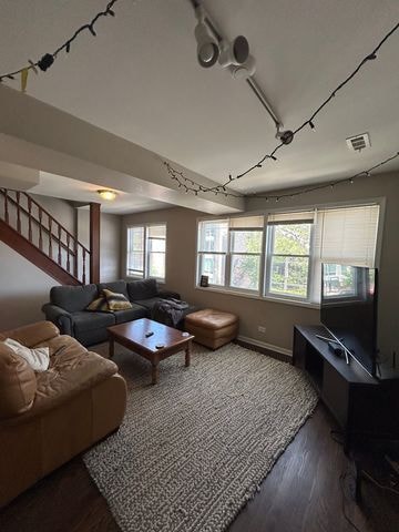 property at 1505 W Huron St