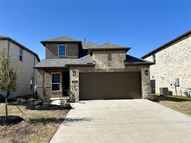 1320 Middlebrook Dr in Forney, TX - Building Photo