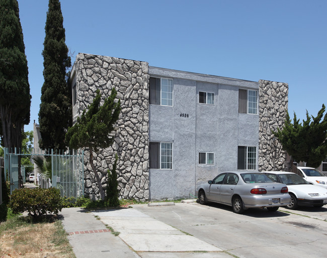 4526 Hawley Blvd in San Diego, CA - Building Photo - Building Photo