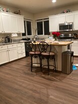 19122 76th Ave Ct E in Puyallup, WA - Building Photo