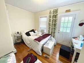 7 High Street Pl, Unit 2 in Brookline, MA - Building Photo - Building Photo