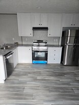 101 Ash St in Hubert, NC - Building Photo