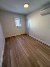 318 3rd Ln in South San Francisco, CA - Building Photo - Building Photo