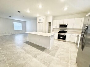 1116 SE 3rd Terrace in Florida City, FL - Building Photo - Building Photo