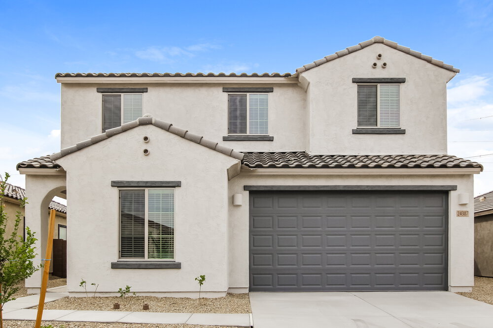 24387 W Flores Dr in Buckeye, AZ - Building Photo