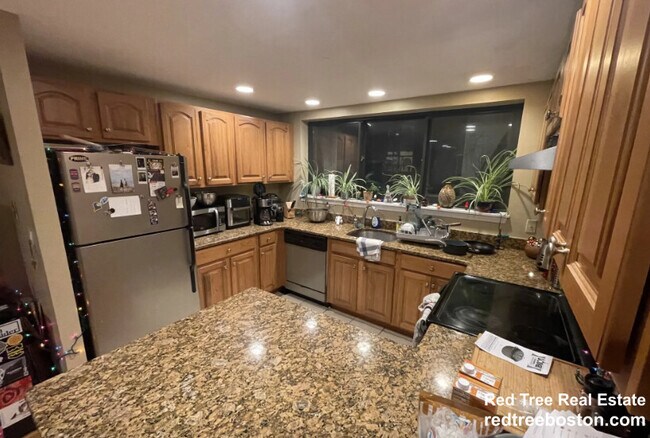 property at 85 Brainerd Rd