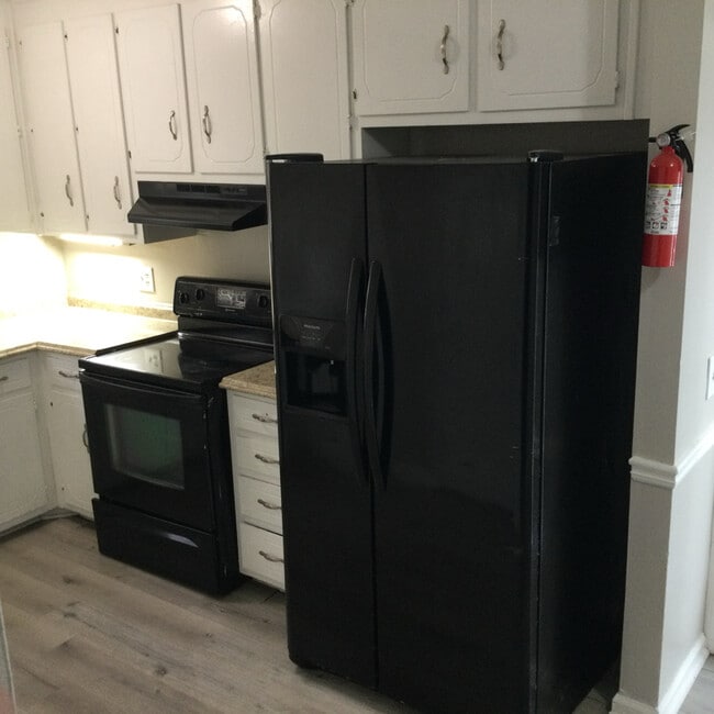 5345 Ridgemere Ct in Stone Mountain, GA - Building Photo - Building Photo