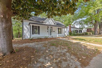 140 Spring Ave in Fuquay Varina, NC - Building Photo - Building Photo