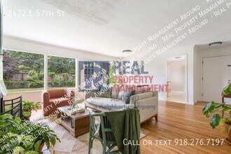 2422 E 57th St in Tulsa, OK - Building Photo - Building Photo