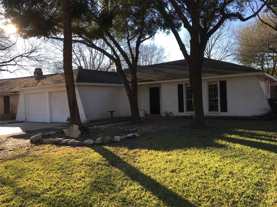 11227 Rousseau Dr in Houston, TX - Building Photo