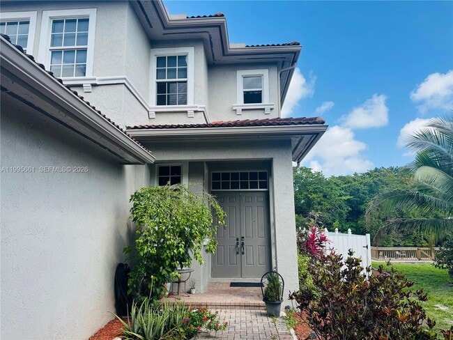 3041 SW 44th St in Fort Lauderdale, FL - Building Photo - Building Photo