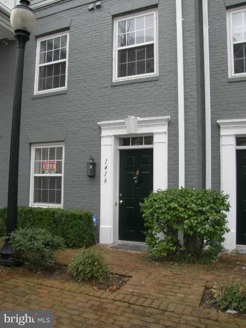 property at 1416 Roundhouse Ln