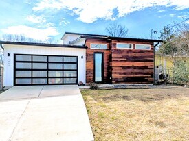 1403 S Redondo Dr in Austin, TX - Building Photo
