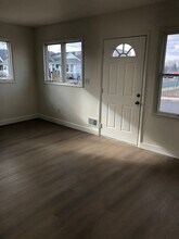 84 Seabreeze Way in Keansburg, NJ - Building Photo - Building Photo