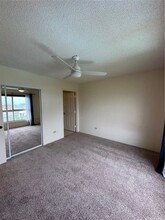 3075 Ala Poha Pl in Honolulu, HI - Building Photo - Building Photo