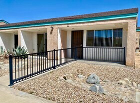 Halter Sunset Village in Joshua Tree, CA - Building Photo