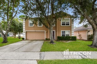 361 Augustine Ct in Oviedo, FL - Building Photo