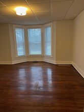 22 Carroll St, Unit 22 B in Exeter, NH - Foto de edificio - Building Photo