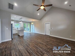 1303 W Gold St in Kings Mountain, NC - Building Photo - Building Photo