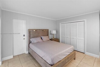 2420 SE 17th St in Fort Lauderdale, FL - Building Photo - Building Photo